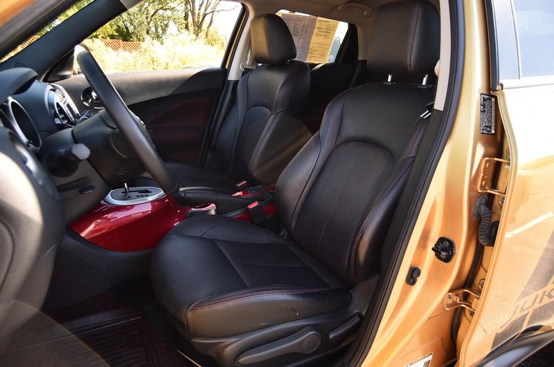 Nissan Juke Vehicle Full-screen Gallery Image 19