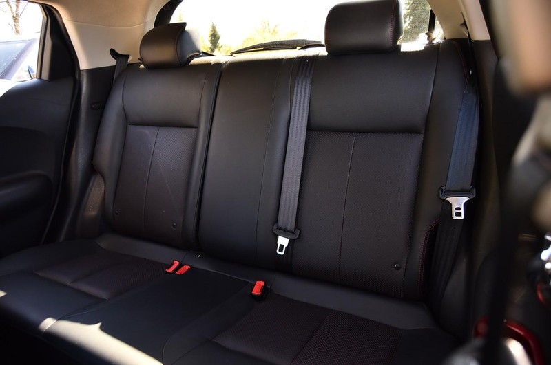 Nissan Juke Vehicle Full-screen Gallery Image 22