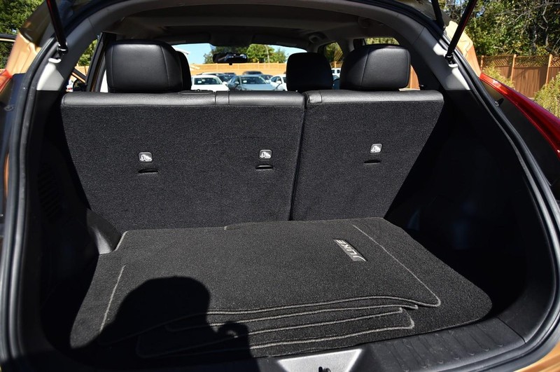 Nissan Juke Vehicle Full-screen Gallery Image 23