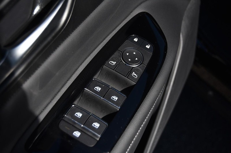 Nissan Murano Vehicle Image 09