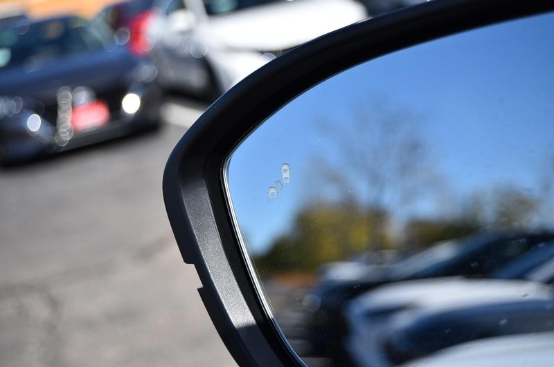 Nissan Murano Vehicle Image 10