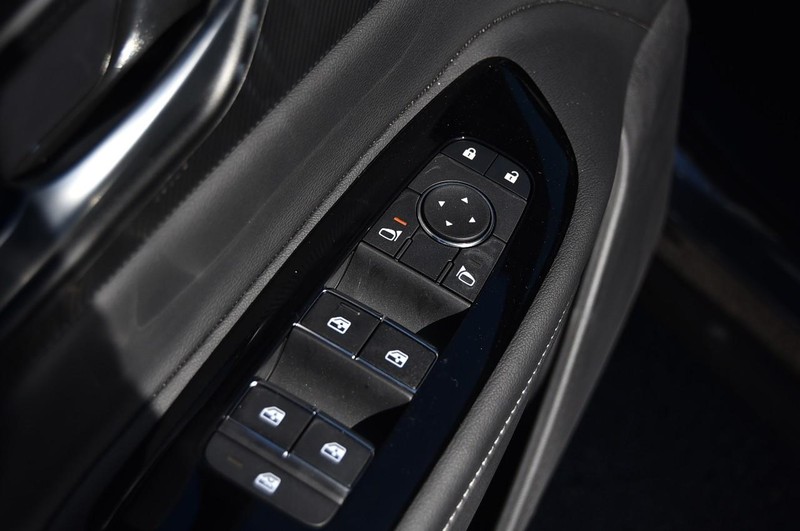 Nissan Murano Vehicle Image 09