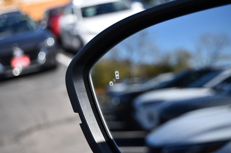 Nissan Murano Vehicle Image 10