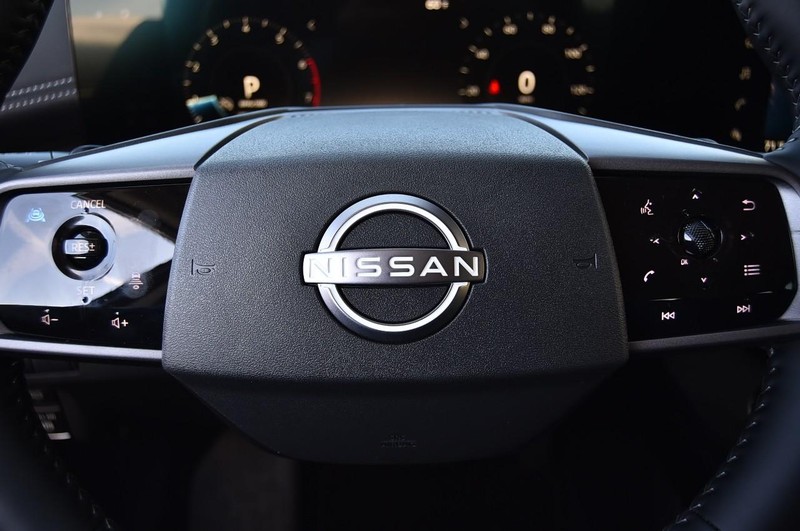 Nissan Murano Vehicle Image 18