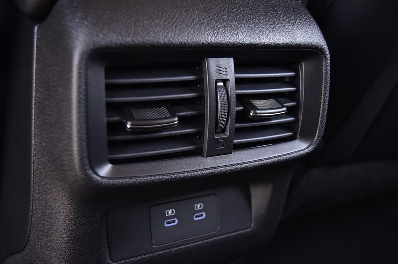 Nissan Murano Vehicle Image 22