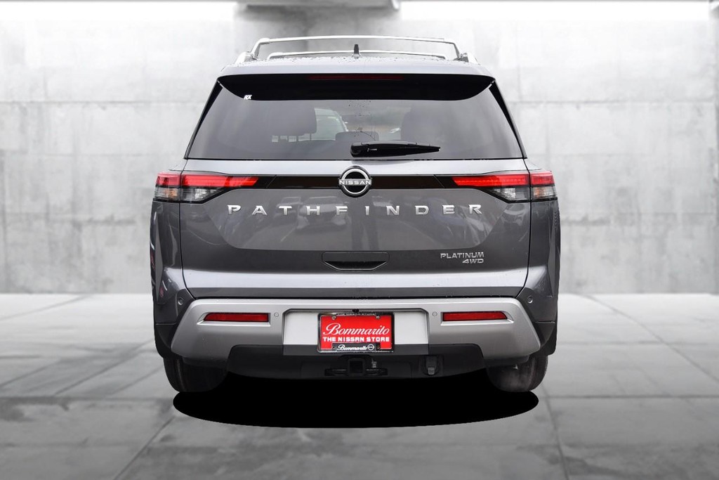 Nissan Pathfinder Vehicle Image 06
