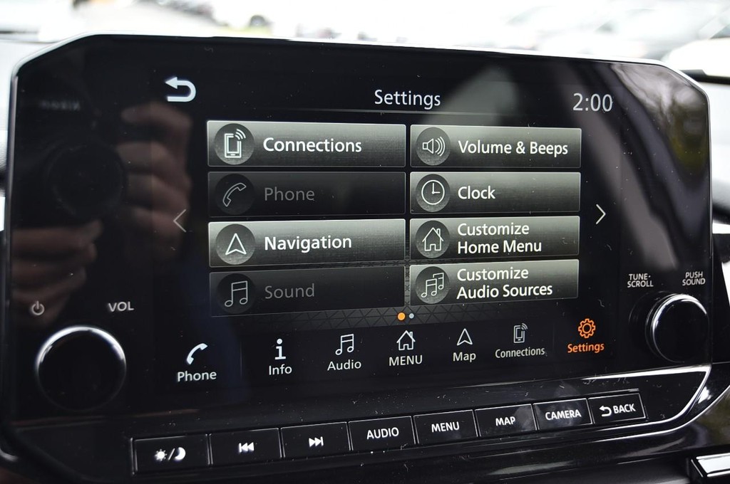 Nissan Pathfinder Vehicle Image 18