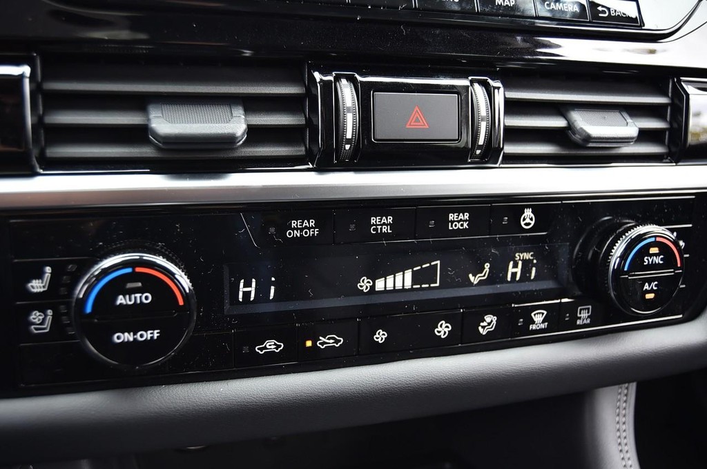 Nissan Pathfinder Vehicle Image 20