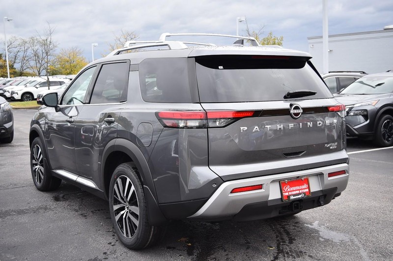 Nissan Pathfinder Vehicle Image 07