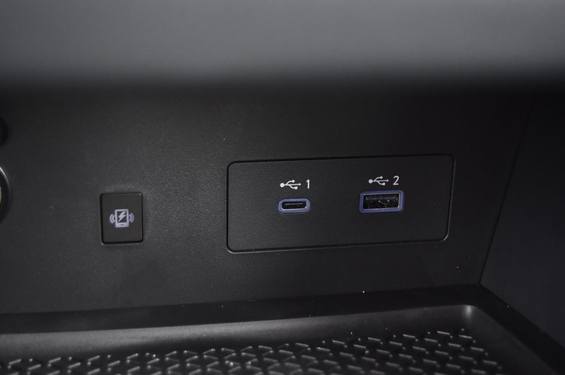 Nissan Pathfinder Vehicle Image 21