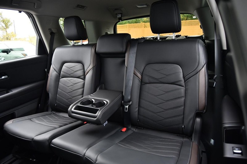 Nissan Pathfinder Vehicle Image 27