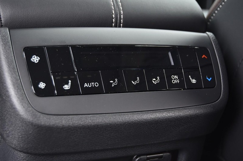 Nissan Pathfinder Vehicle Image 28