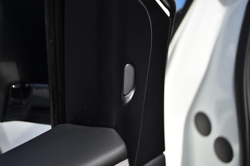 Nissan Murano Vehicle Image 11