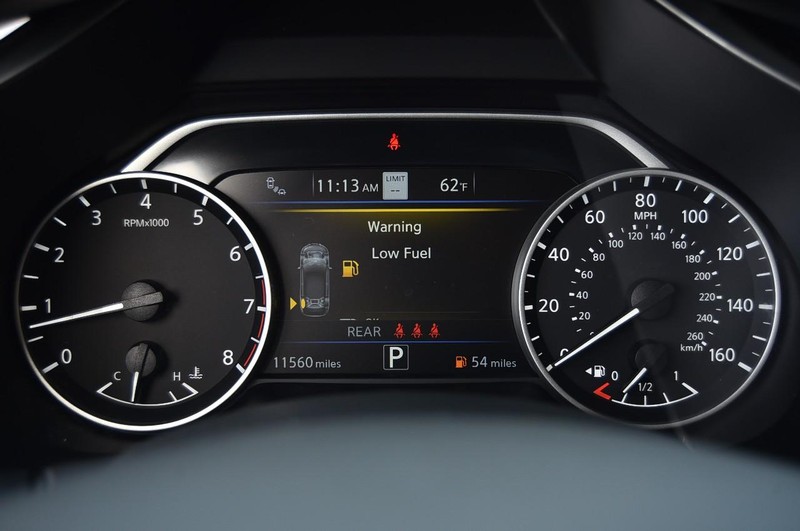 Nissan Murano Vehicle Image 14