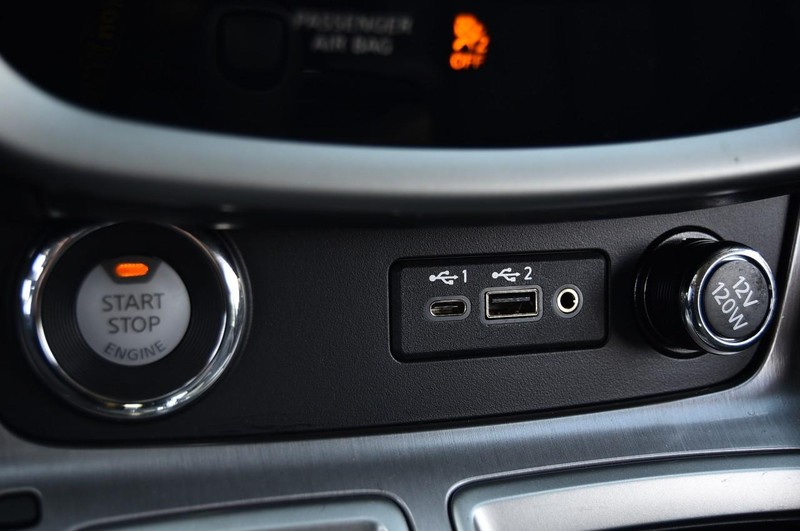 Nissan Murano Vehicle Image 18