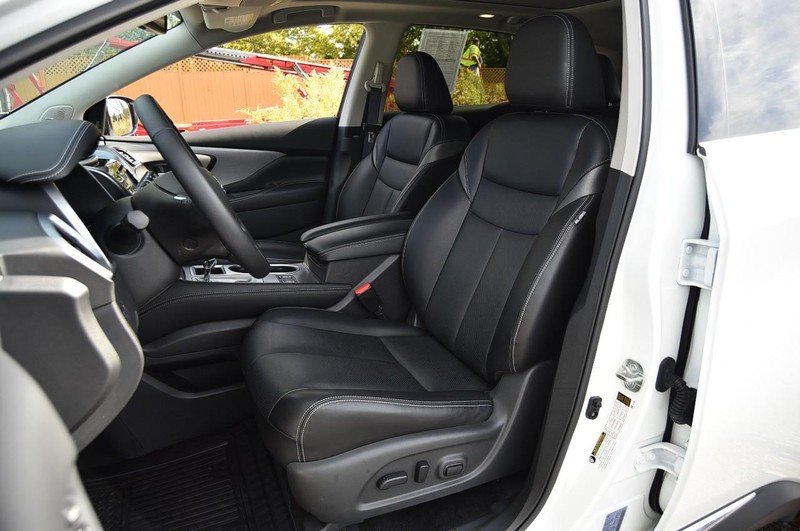 Nissan Murano Vehicle Image 21