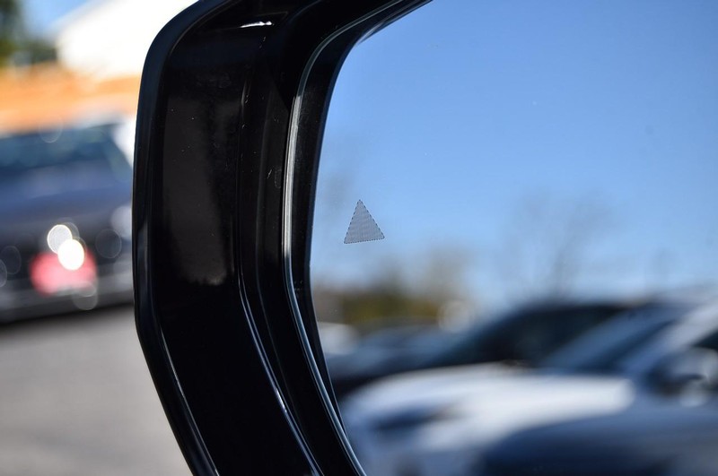 Jeep Grand Cherokee L Vehicle Full-screen Gallery Image 11