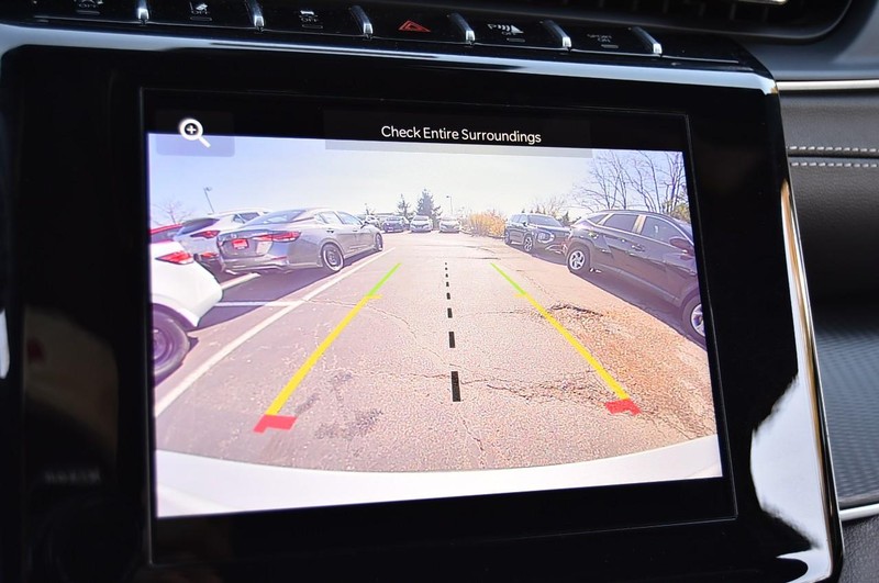 Jeep Grand Cherokee L Vehicle Full-screen Gallery Image 14