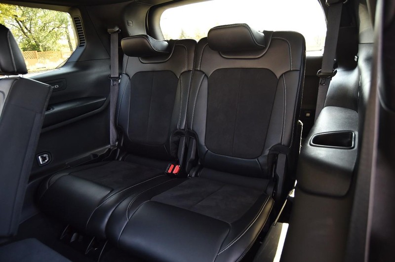 Jeep Grand Cherokee L Vehicle Full-screen Gallery Image 26