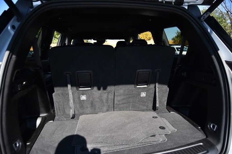 Jeep Grand Cherokee L Vehicle Full-screen Gallery Image 27