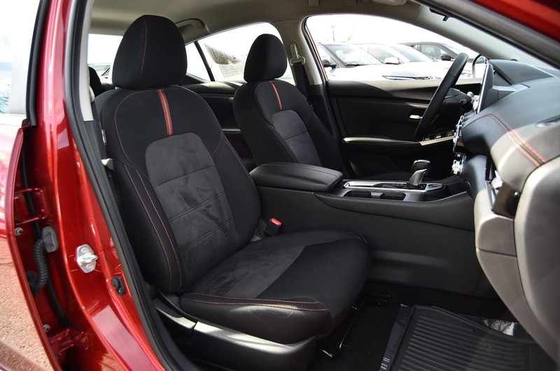 Nissan Sentra Vehicle Image 20