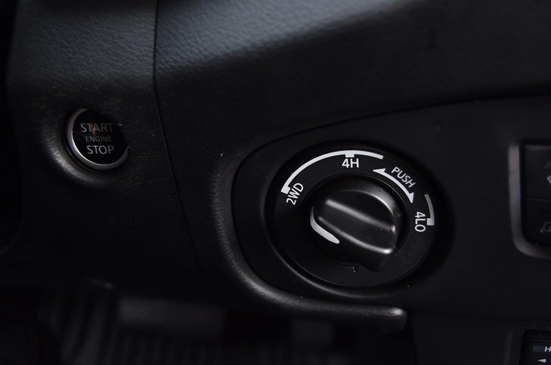 Nissan Frontier Vehicle Image 21