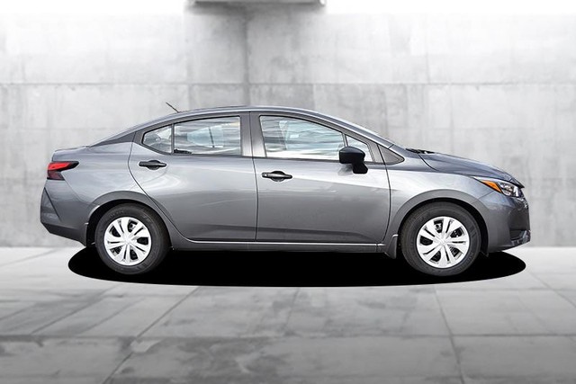 Nissan Versa Vehicle Image 05