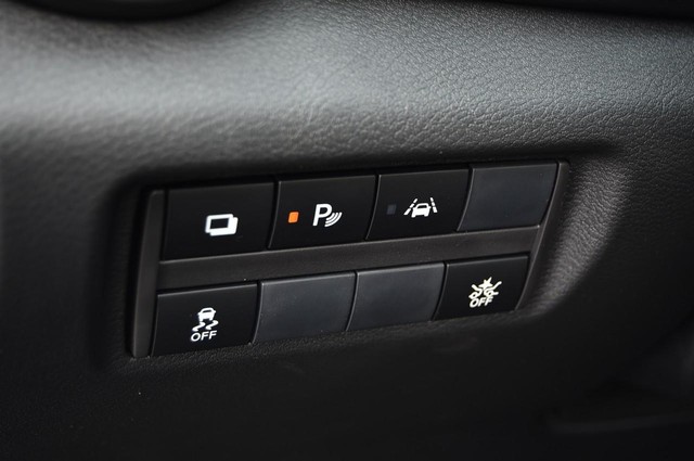 Nissan Versa Vehicle Image 10