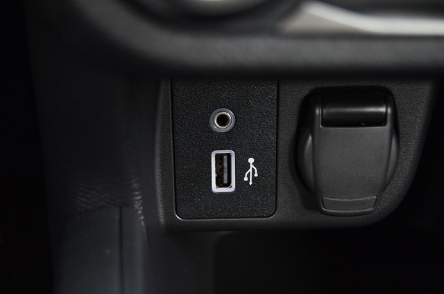 Nissan Versa Vehicle Image 15