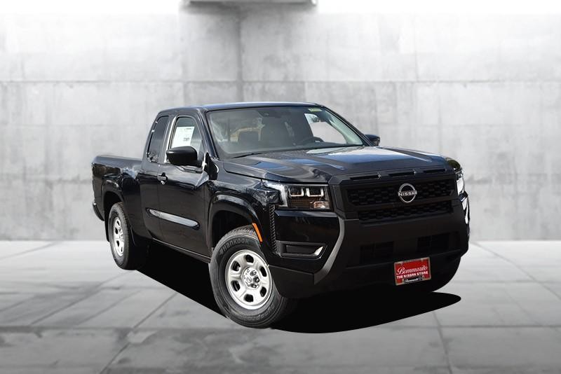 Nissan Frontier Vehicle Full-screen Gallery Image 2