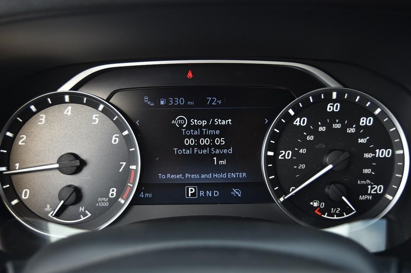 Nissan Frontier Vehicle Full-screen Gallery Image 16