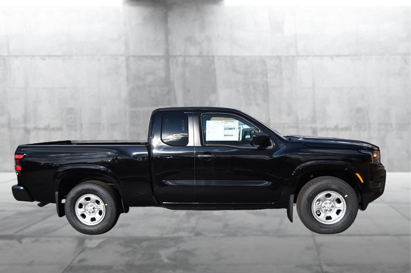 Nissan Frontier Vehicle Image 05