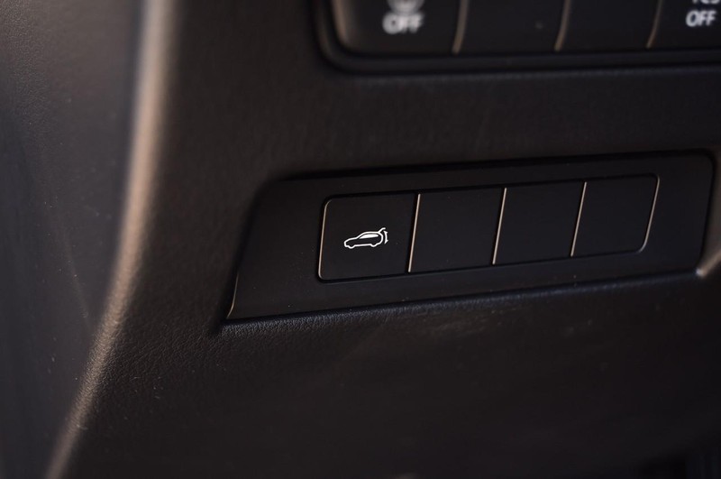 Mazda CX-90 Vehicle Image 11