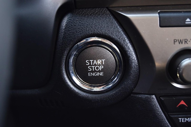 Lexus ES Vehicle Full-screen Gallery Image 20