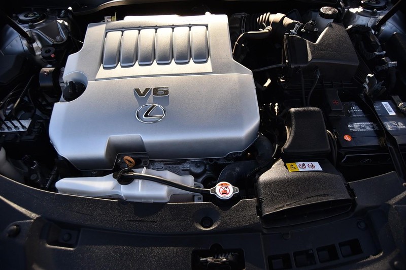 Lexus ES Vehicle Full-screen Gallery Image 28