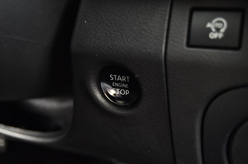 Nissan Frontier Vehicle Image 21