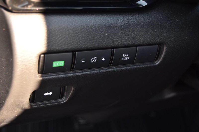 Nissan Sentra Vehicle Image 11