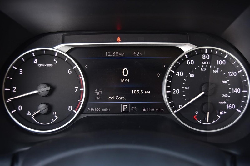 Nissan Sentra Vehicle Image 12