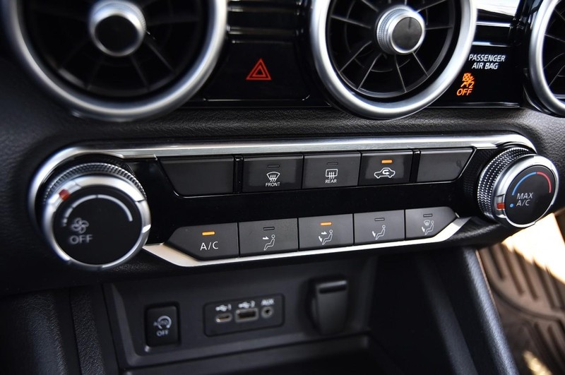 Nissan Sentra Vehicle Image 15