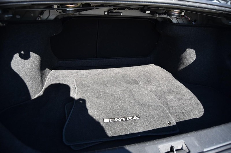 Nissan Sentra Vehicle Image 23