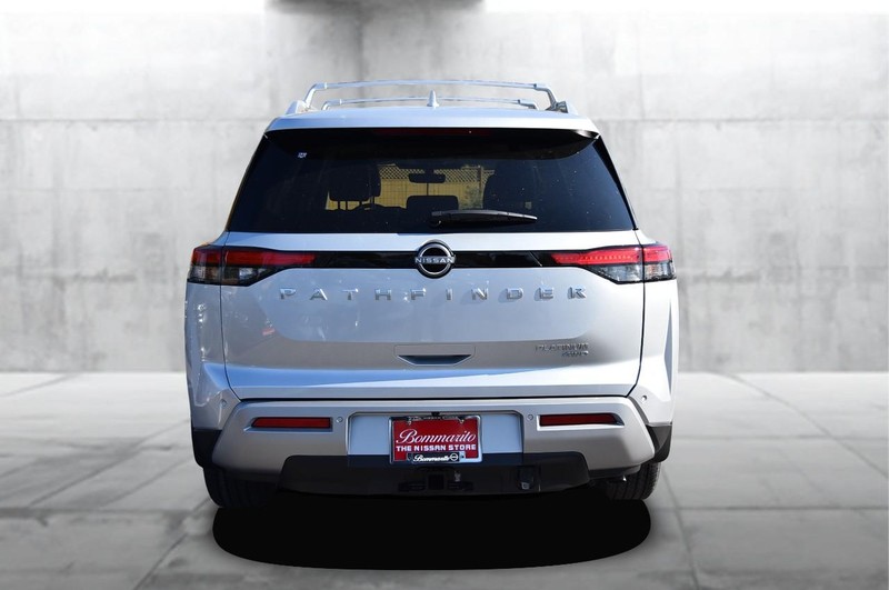 Nissan Pathfinder Vehicle Image 06