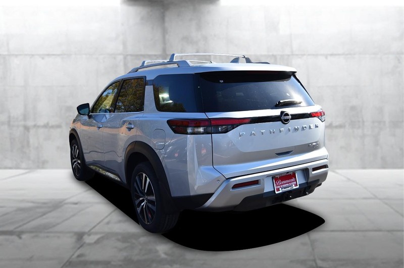 Nissan Pathfinder Vehicle Image 07