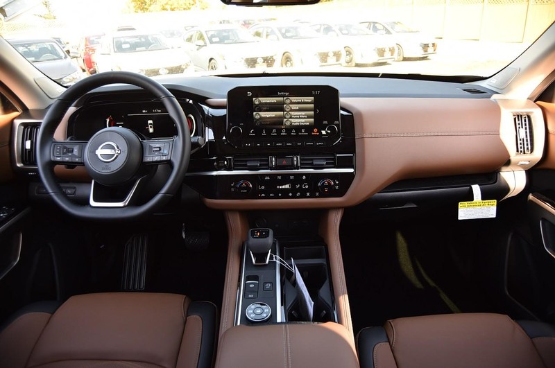 Nissan Pathfinder Vehicle Image 08