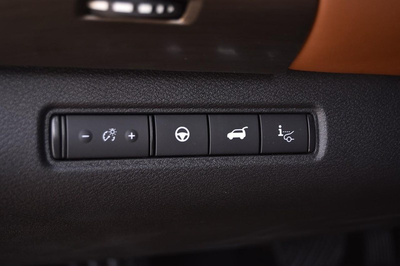 Nissan Pathfinder Vehicle Image 12