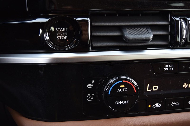 Nissan Pathfinder Vehicle Image 19