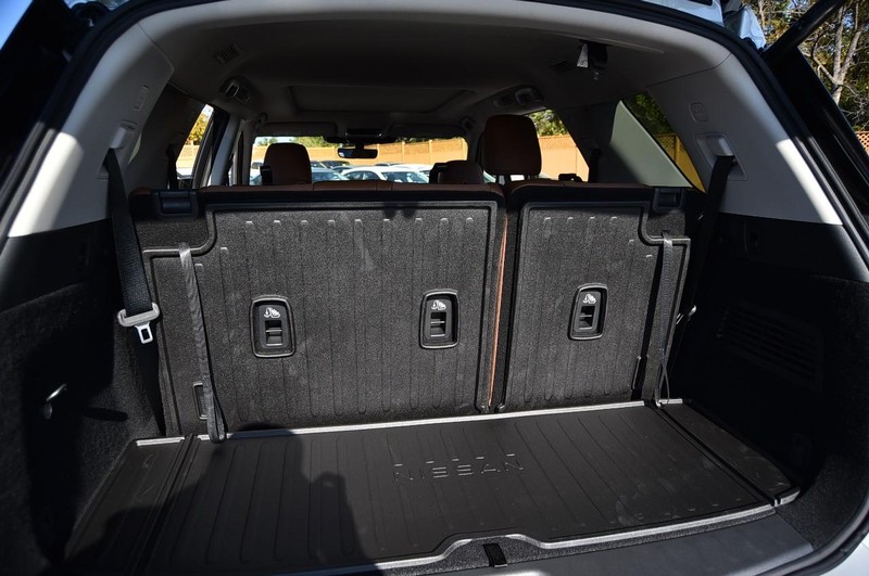 Nissan Pathfinder Vehicle Image 31