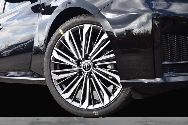 Nissan Altima Vehicle Image 03