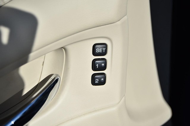 Nissan Murano Vehicle Image 10