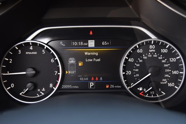 Nissan Murano Vehicle Image 14