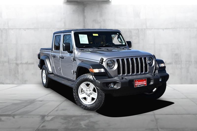 Jeep Gladiator Vehicle Full-screen Gallery Image 02